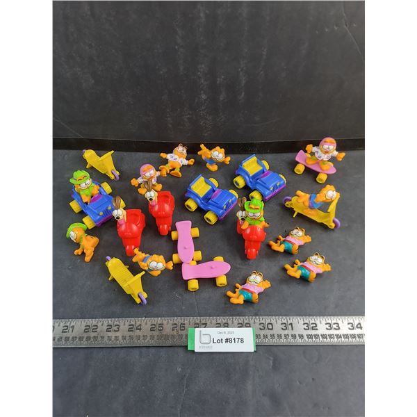 Assorted Garfield Figurines