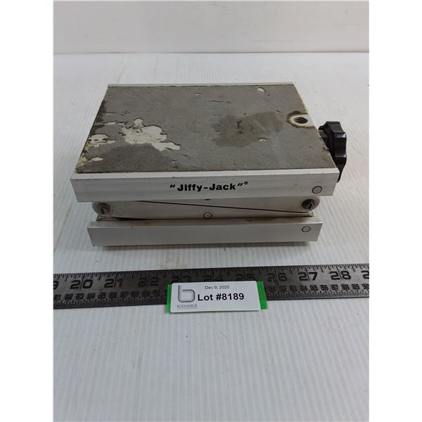 Jiffy-Jack Hydraulic Motorcycle Jack - PICK UP