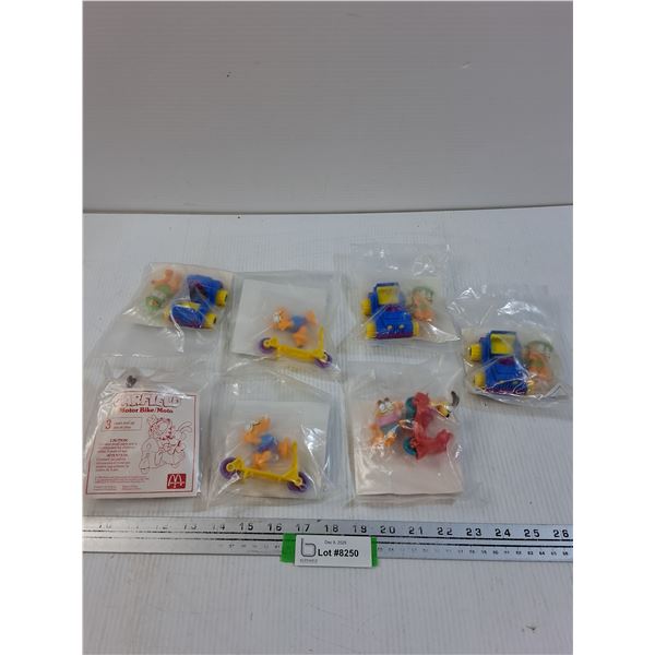 (7) Retro Garfield McDonalds Happy Meal Toys