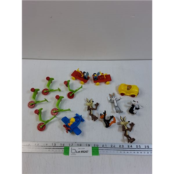 Looney Tunes Figurines & Vehicles Lot