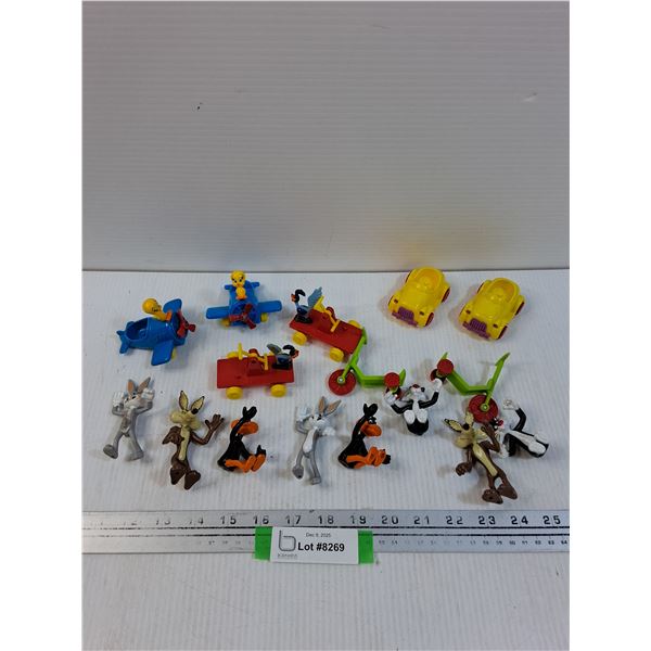 Looney Tunes Figurines & Vehicles Lot