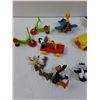 Image 2 : Looney Tunes Figurines & Vehicles Lot