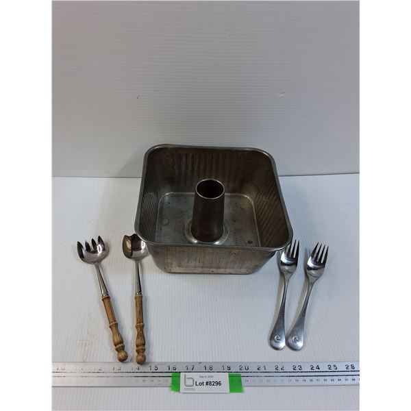 Vintage Square Bundt Pan & Salad Utensils