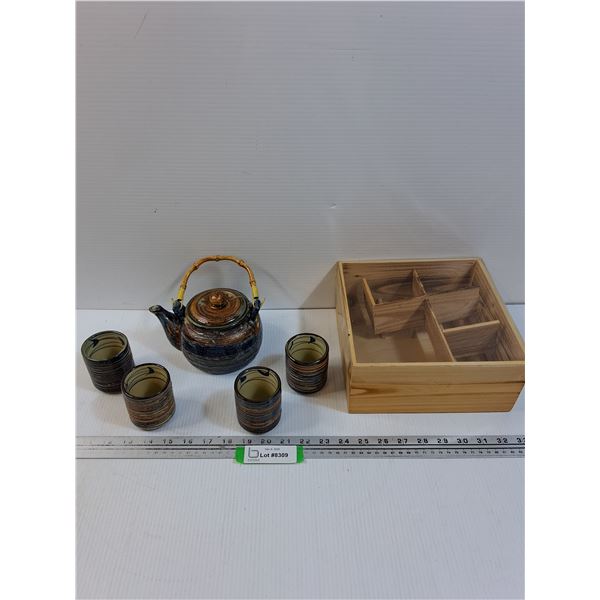 Ceramic Teapot & Cups Set w/Box