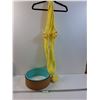 Image 1 : Back Roller & Crochet Planter "Duck" Hanging Holder