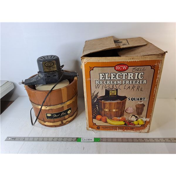 Vintage Electric Ice Cream Maker/Freezer- Powers On, Pickup Preferred
