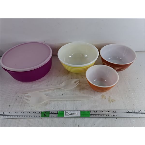 Tupperware Bowl with Lid, Pyrex Bowls, Salad Utensils