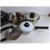 Image 4 : Assorted Cooking Pots with Lids, Rotisserie Roaster with Lid