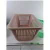 Image 5 : Tupperware 3 Piece Grater, Bowls with Lids, Laundry Basket 16" x 22" x 11", Cannot Ship