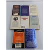 Image 2 : (8) Paperback Novels
