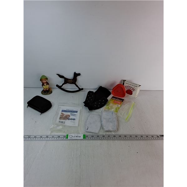 Ceramic Rusties Figurine, All Gel Universal Toe Crest, Playing Card Holder, Small Card Holder, Misc