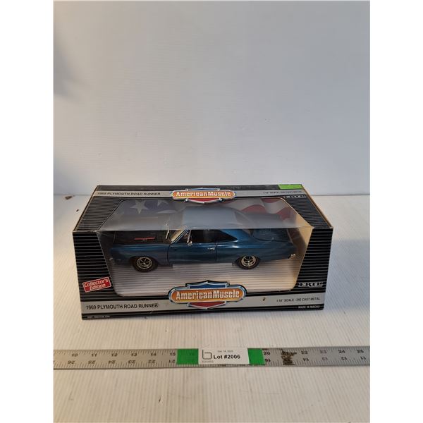 American Muscle 1969 Plymouth Road Runner 1/18" Scale (NIB)