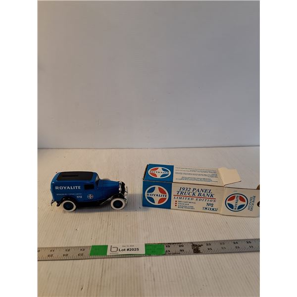 Royalite 1932 Panel Truck Bank 1/34 Scale (NIB)