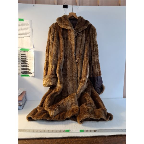 Ladies Dark Brown Mink Fur Coat (approx size Large)