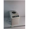 Image 1 : Black & Decker Bread Maker 15"x9"x12"- Powers On