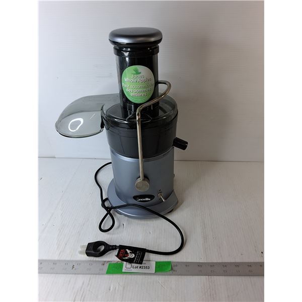 Breville Juicer- Powers On, Appears New