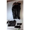 Image 1 : Hot Leathers Chaps- XXL, Gloves- M, Beanie