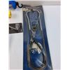 Image 4 : Tool Lot: Spark Plug Gapper, Flashlight, Mechanics Stethoscope, Misc