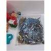 Image 3 : Lot: Glow Blocks Set, Building Blocks, Elf, Plastic Toy Cars, Misc