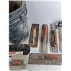 Image 3 : Various Trowels, Plastic Bucket 15" x 11", Cannot Ship