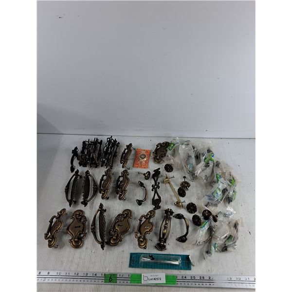 Assorted Cabinet/Drawer Handles