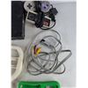 Image 5 : Super Nintendo & Wii Gaming Consoles, Nintendo Joysticks, TV Cable, Wii Controller Accessories