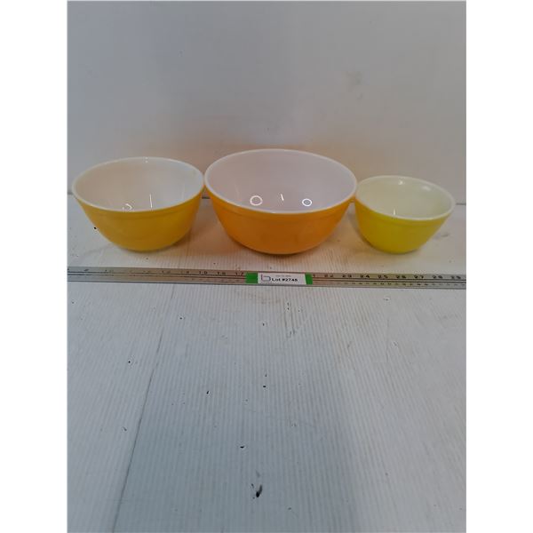(3) Vintage Pyrex Bowls