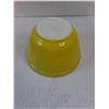 Image 4 : (3) Vintage Pyrex Bowls