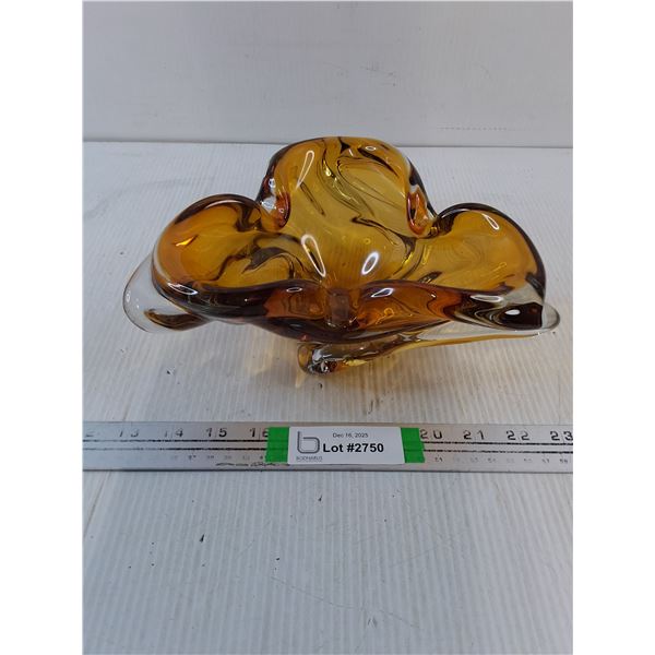 Vintage Chalet Glass Trillium Flower in Root Beer Color