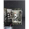 Image 3 : NHL & McFarlane Hockey Figures - Wayne Gretzky & John Tavares