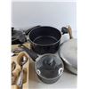 Image 4 : Cutlery, Cooking Pots