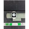 Image 1 : Black & White Ecosse Quartz Watch - Working