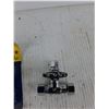Image 3 : (2) 3/8" x 3/8" x 1/4" Tee Valve Adapter