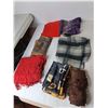 Image 3 : (12) Women's Scarves