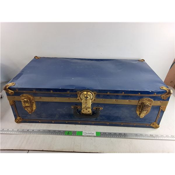 Vintage Steamer Trunk 29" x 16" x 9", Pickup Only