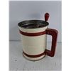 Image 3 : Vintage Androck Flour Sifter