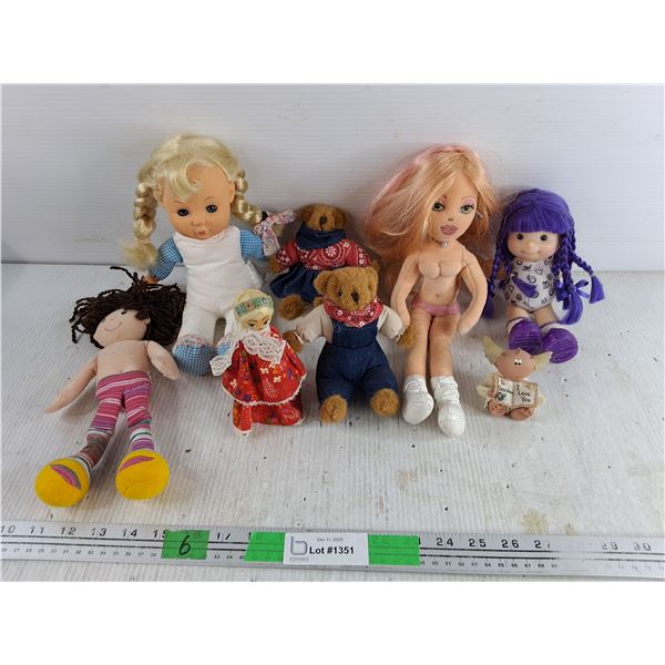 Vintage Dolls & Plush Toys