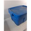 Image 5 : Rubbermaid Roughneck Plastic Storage Tote 21" x 16" x 12", Ratchet Strap - Cannot Ship