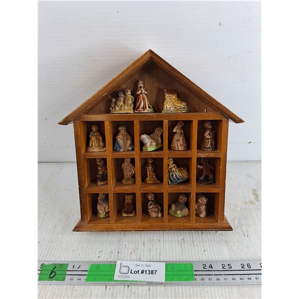 (13) Tea Ornaments, Wooden Wall Mounted Organizer