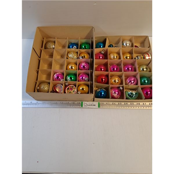 (36) Vintage Christmas Decorations