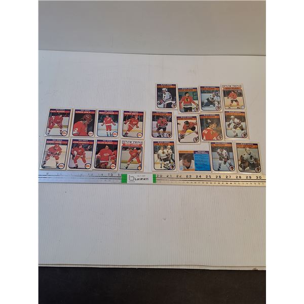 1982-83 O-Pee-Chee Detroit Red Wings and Chicago Player Cards-Cannot Guarantee Authenticity