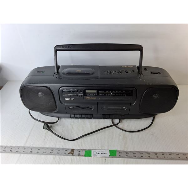 Sony CFD-100 Radio/Tape/CD Player- Powers On, Pickup Preferred