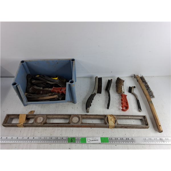 28" Level, Metal Brushes, Plastic Bin