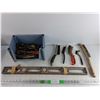Image 1 : 28" Level, Metal Brushes, Plastic Bin