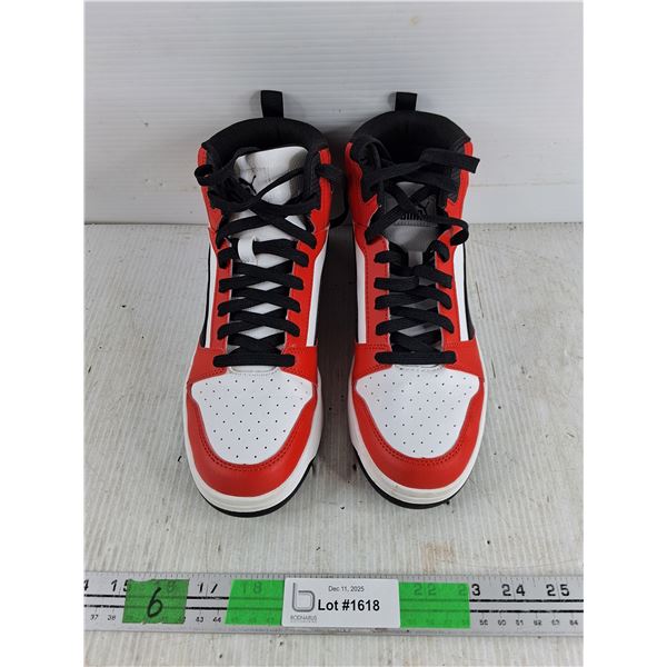 Puma Sneakers - Size 7