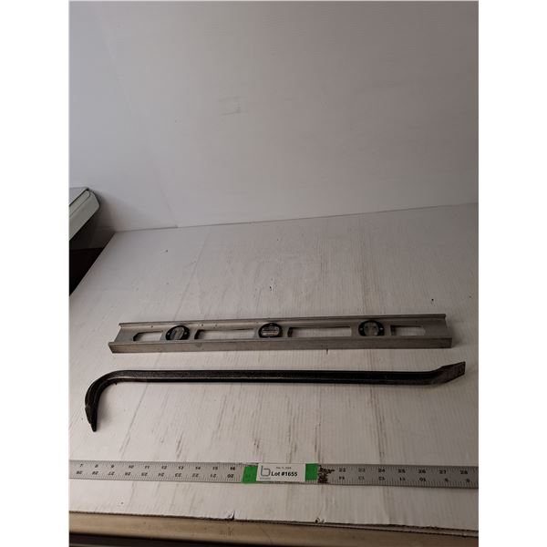 Prybar & Level (24", Cannot Ship)