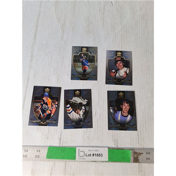 (4) Wayne Gretzky Hockey Cards- 1979-1999 ( cannot authenticate)