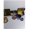 Image 6 : (6)Christmas Tins With (1) Plastic Container Up To 8"x 5.5"