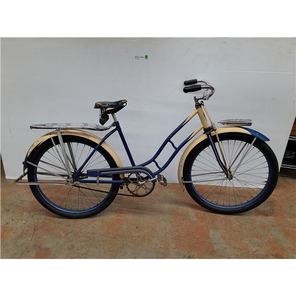 *Vintage Ladies' Shelby Traveler Cruiser Bicycle with Springer Fork in Original Condition