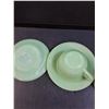 Image 4 : (2) Jadeite Tea Cup & Saucer Set "Jane Ray" Style